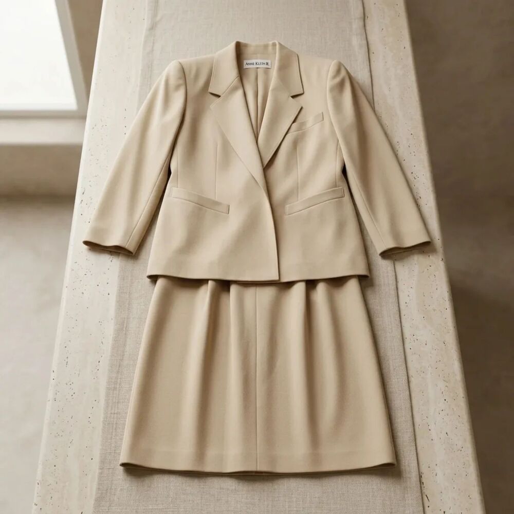 Anne Klein II beige 100% silk (blouse/skirt label confirmed); | Sz 6